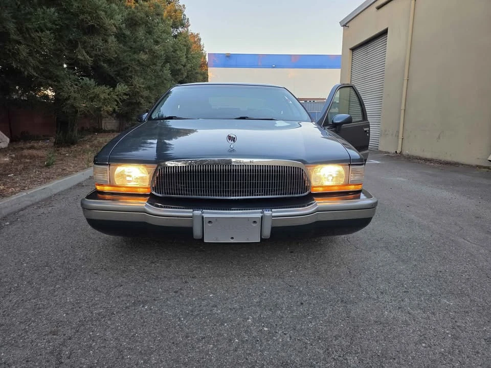 1994 Buick Roadmaster - Image 4 of 20