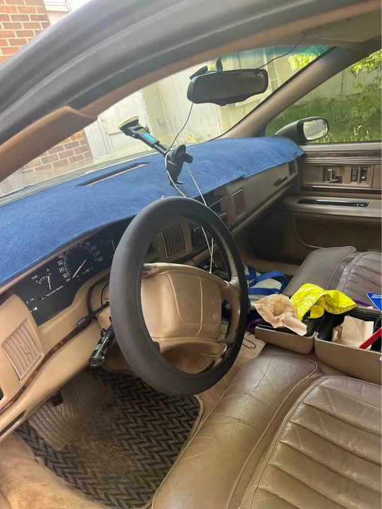 1994 Buick Roadmaster - Image 11 of 12