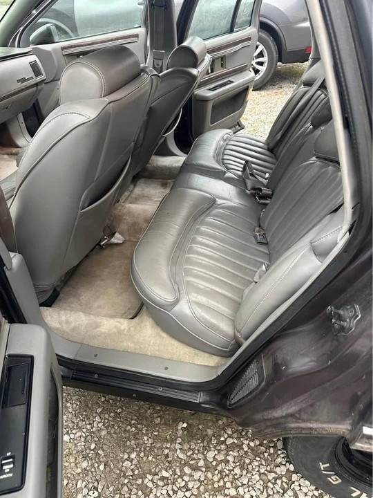 1994 Buick Roadmaster - Image 6 of 9