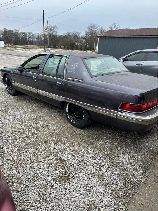 1994 Buick Roadmaster - Image 4 of 9