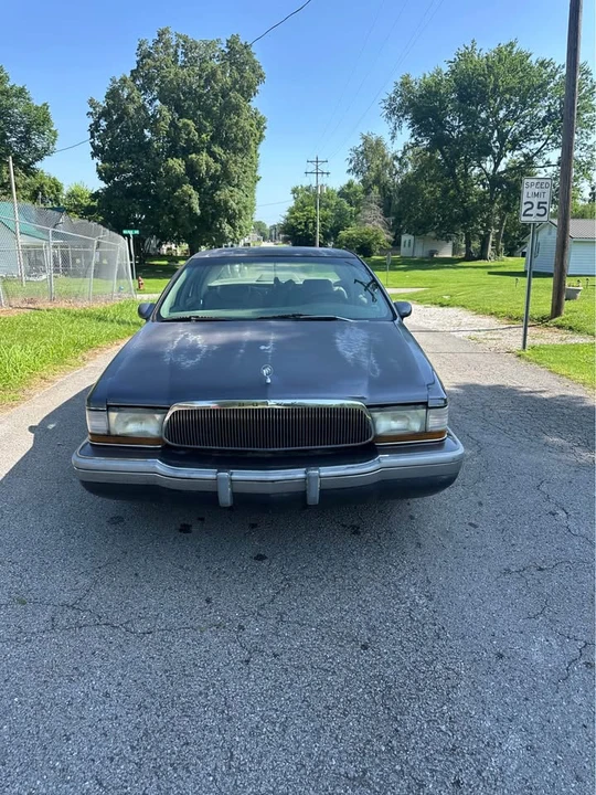 1994 Buick Roadmaster - Image 3 of 9