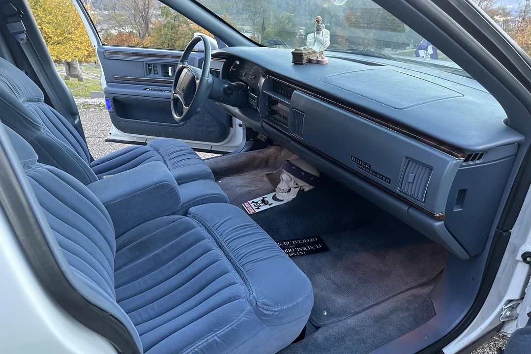 1994 Buick Roadmaster - Image 16 of 18