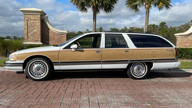 1994 Buick Roadmaster - Image 2 of 26