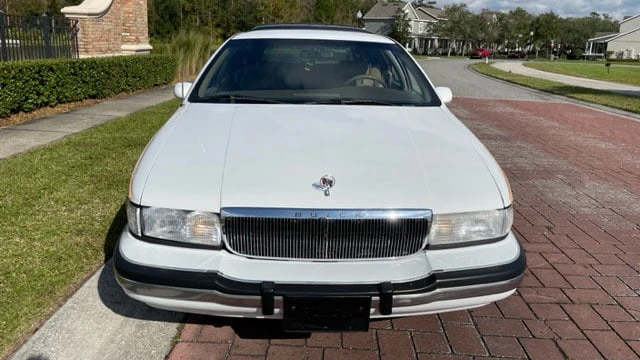 1994 Buick Roadmaster - Image 22 of 26