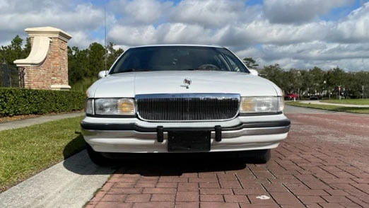 1994 Buick Roadmaster - Image 23 of 26