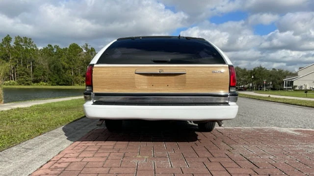 1994 Buick Roadmaster - Image 24 of 26