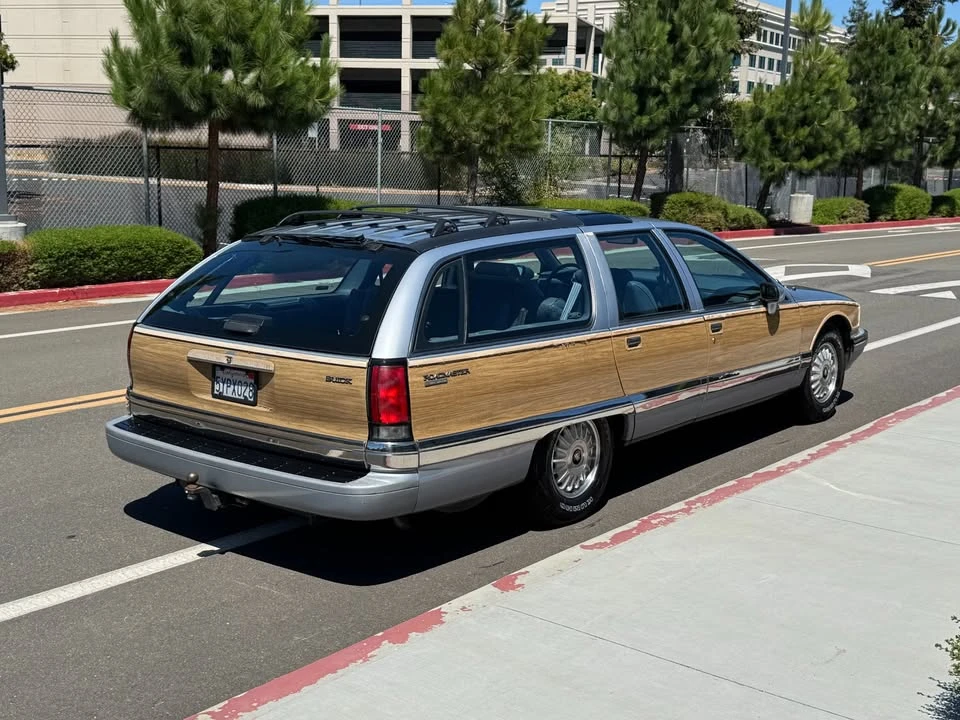 1994 Buick Roadmaster - Image 5 of 14