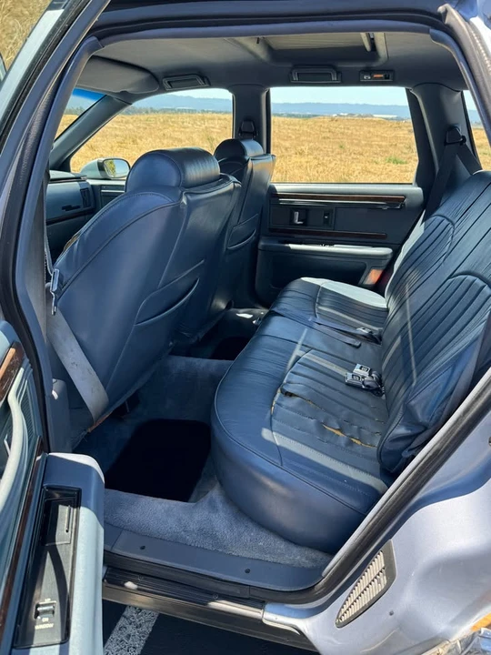 1994 Buick Roadmaster - Image 9 of 14