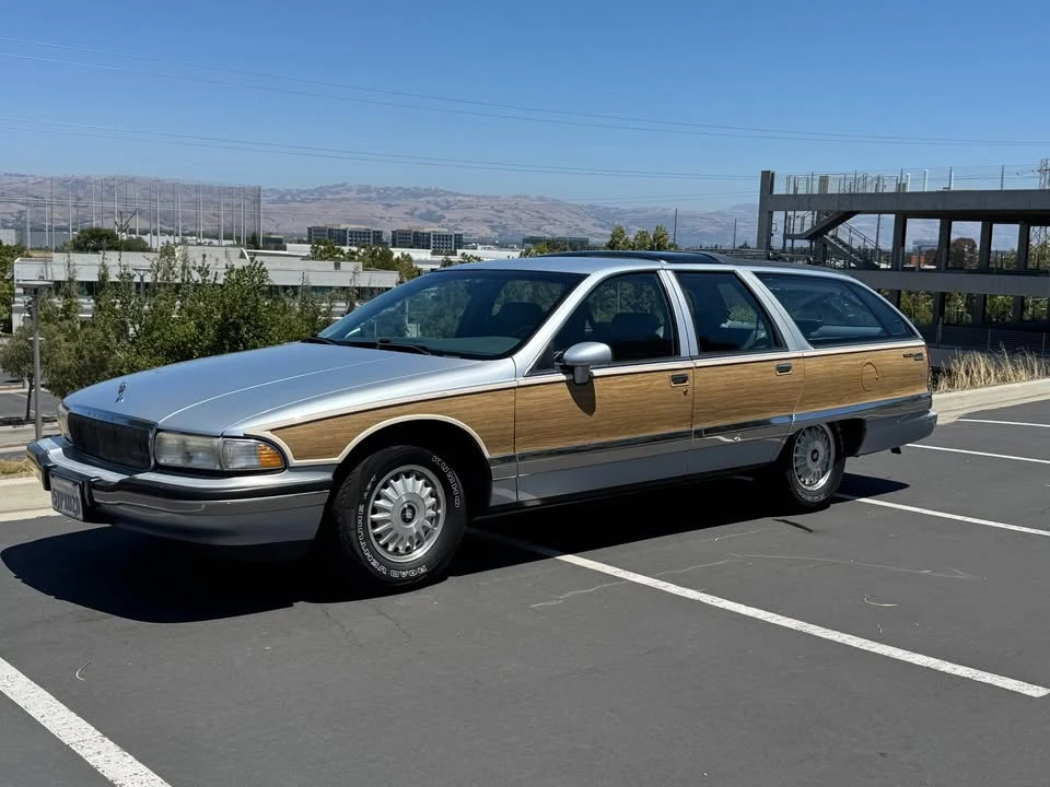 1994 Buick Roadmaster - Image 2 of 14
