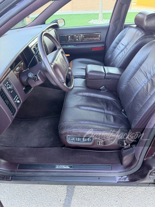1994 Cadillac Fleetwood - Image 13 of 25