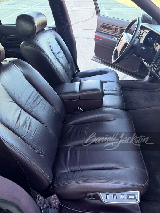 1994 Cadillac Fleetwood - Image 16 of 25