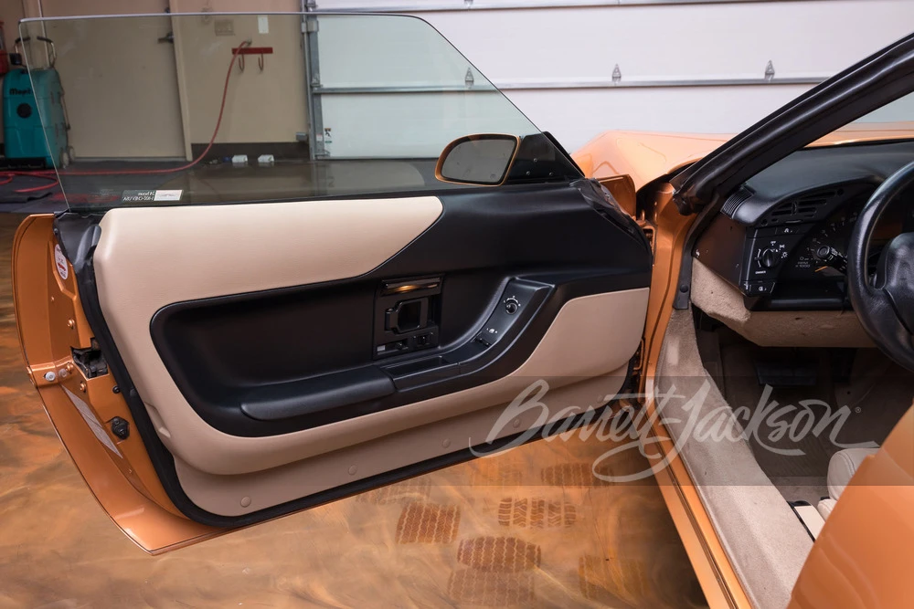1994 Chevrolet Corvette C4 - Image 24 of 31