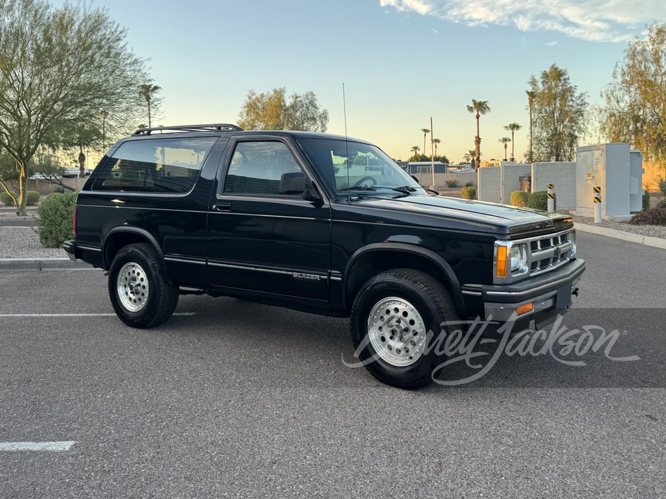 1994 Chevrolet S-10 Blazer 1st Gen - Image 12 of 13