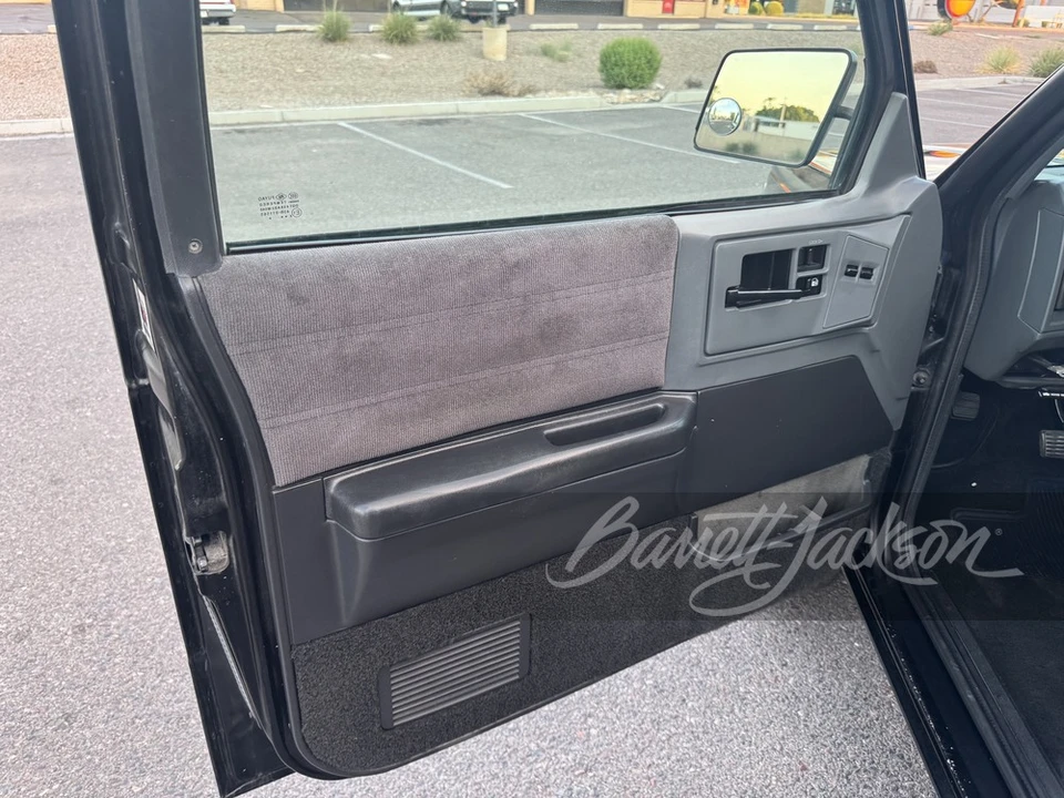 1994 Chevrolet S-10 Blazer 1st Gen - Image 8 of 13