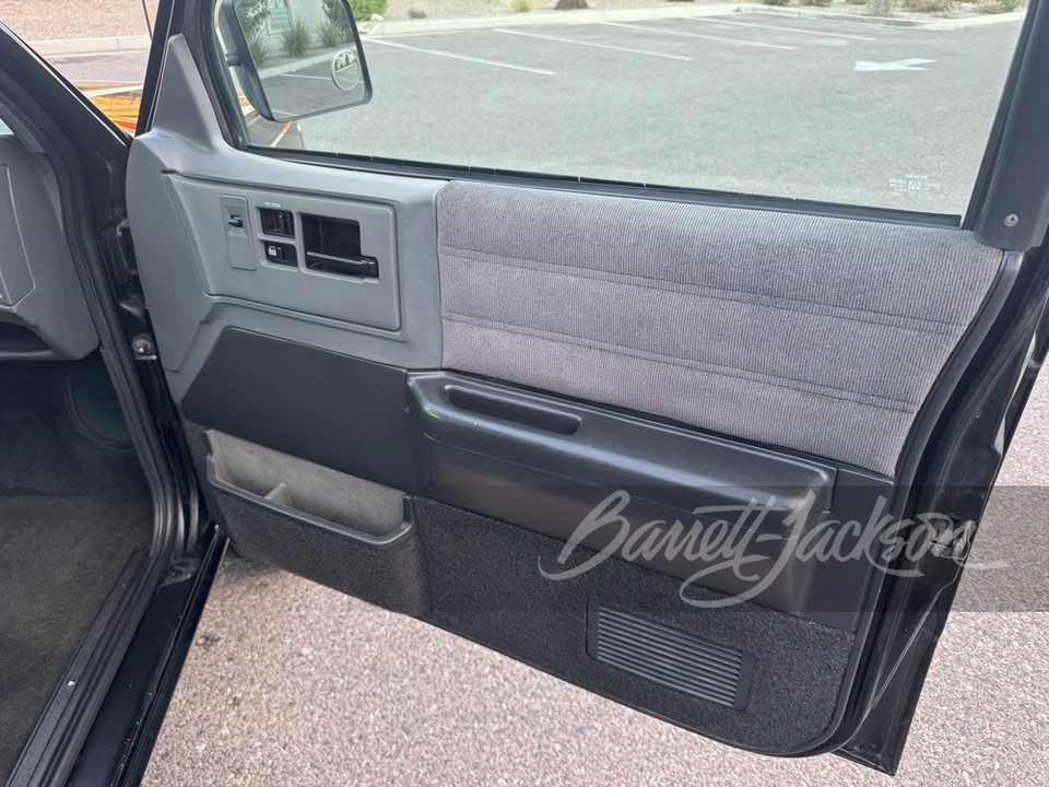 1994 Chevrolet S-10 Blazer 1st Gen - Image 6 of 13