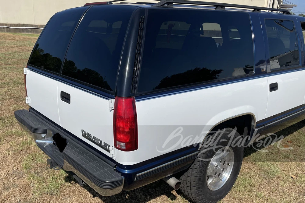 1994 Chevrolet Suburban 8th Gen - Image 12 of 31