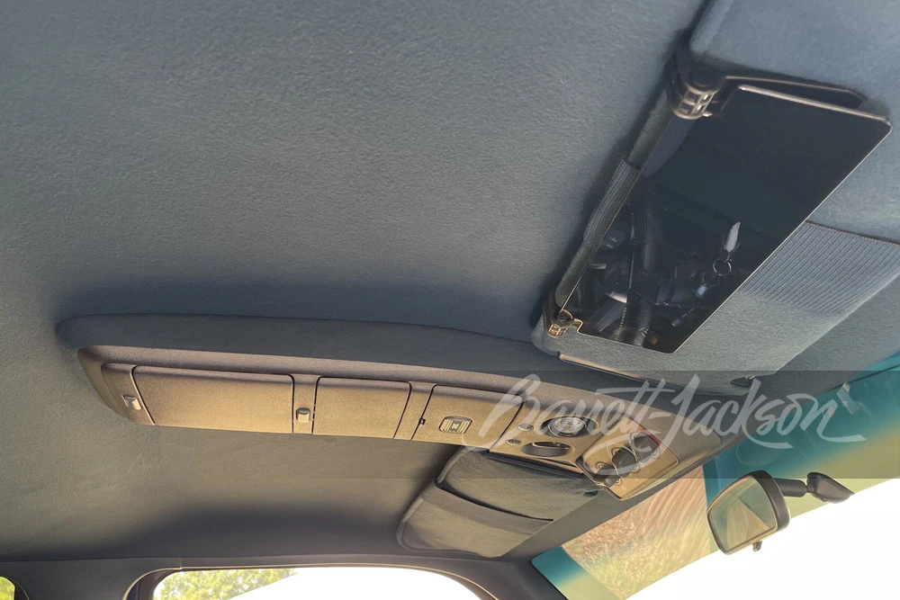 1994 Chevrolet Suburban 8th Gen - Image 19 of 31