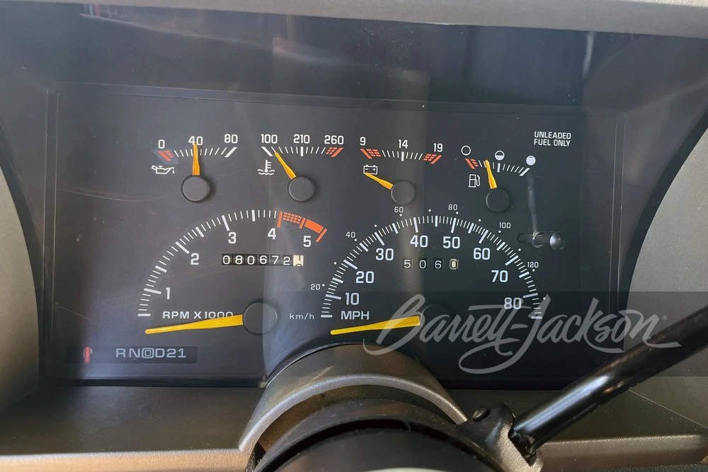 1994 Chevrolet Suburban 8th Gen - Image 26 of 31