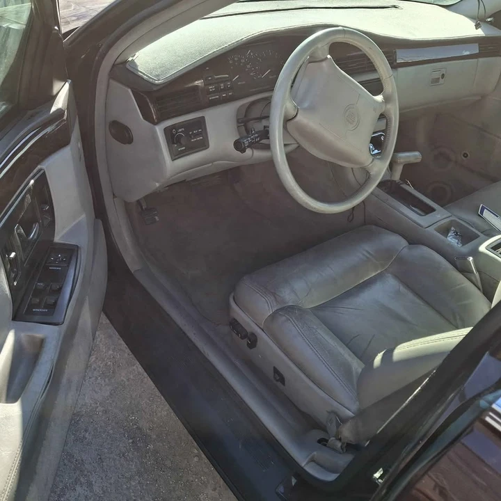 1994 Cadillac DeVille 7th Gen - Image 2 of 2