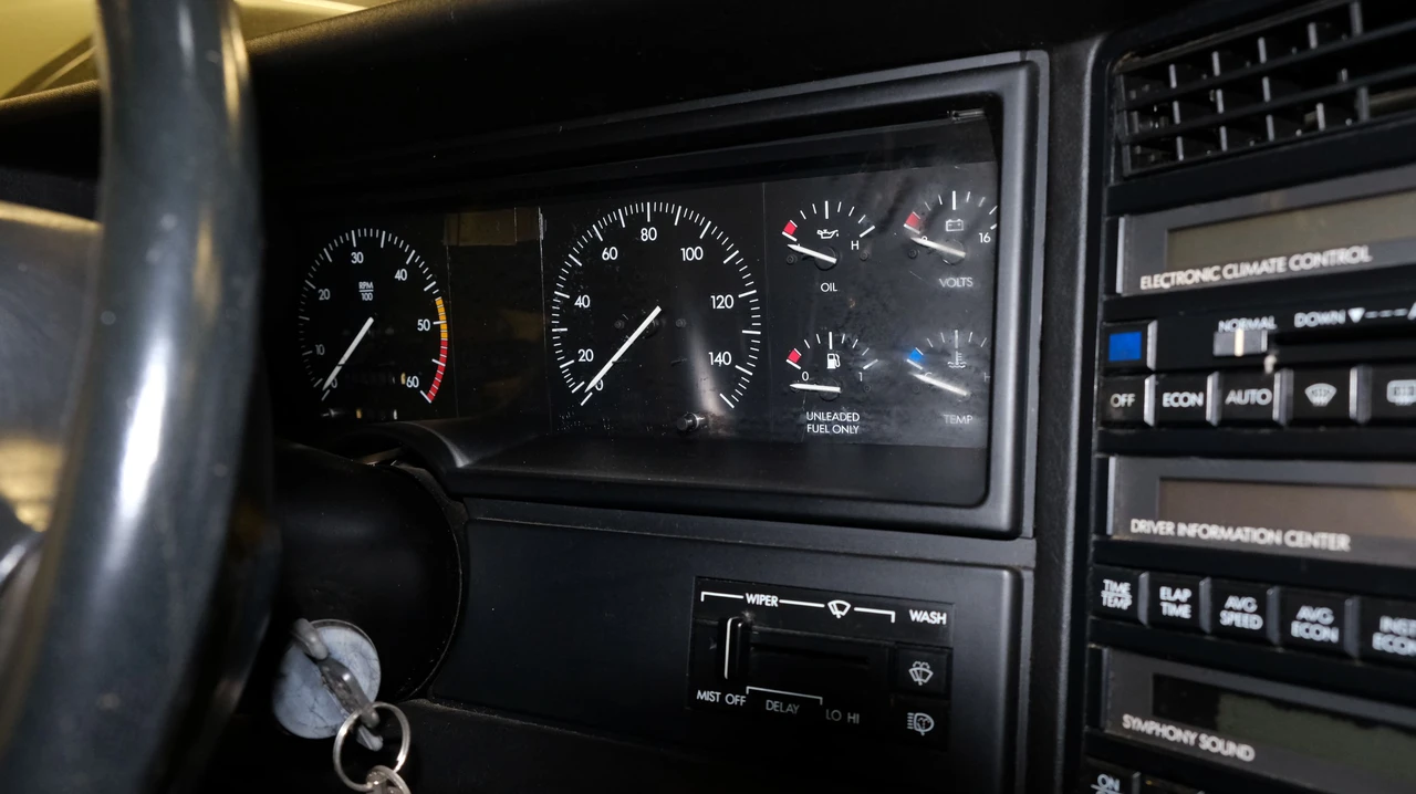 1994 Cadillac Allante - Image 5 of 14