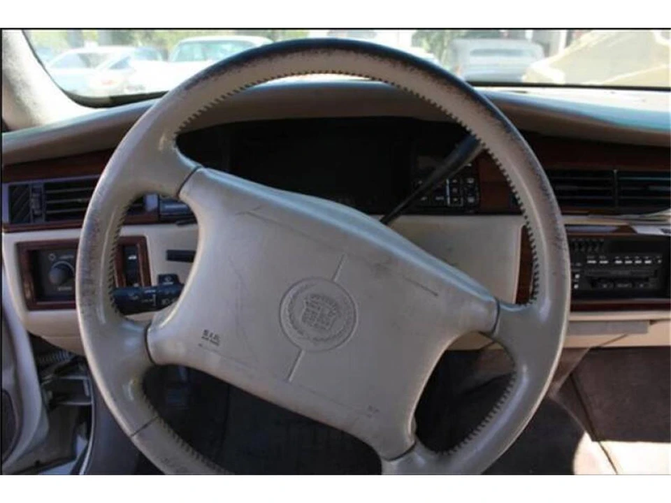 1994 Cadillac DeVille 7th Gen - Image 11 of 12