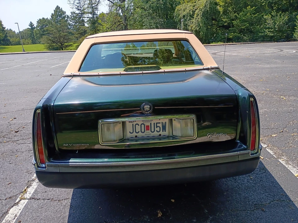 1994 Cadillac DeVille 7th Gen - Image 12 of 31