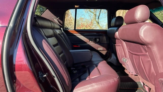 1994 Cadillac DeVille 7th Gen - Image 6 of 16