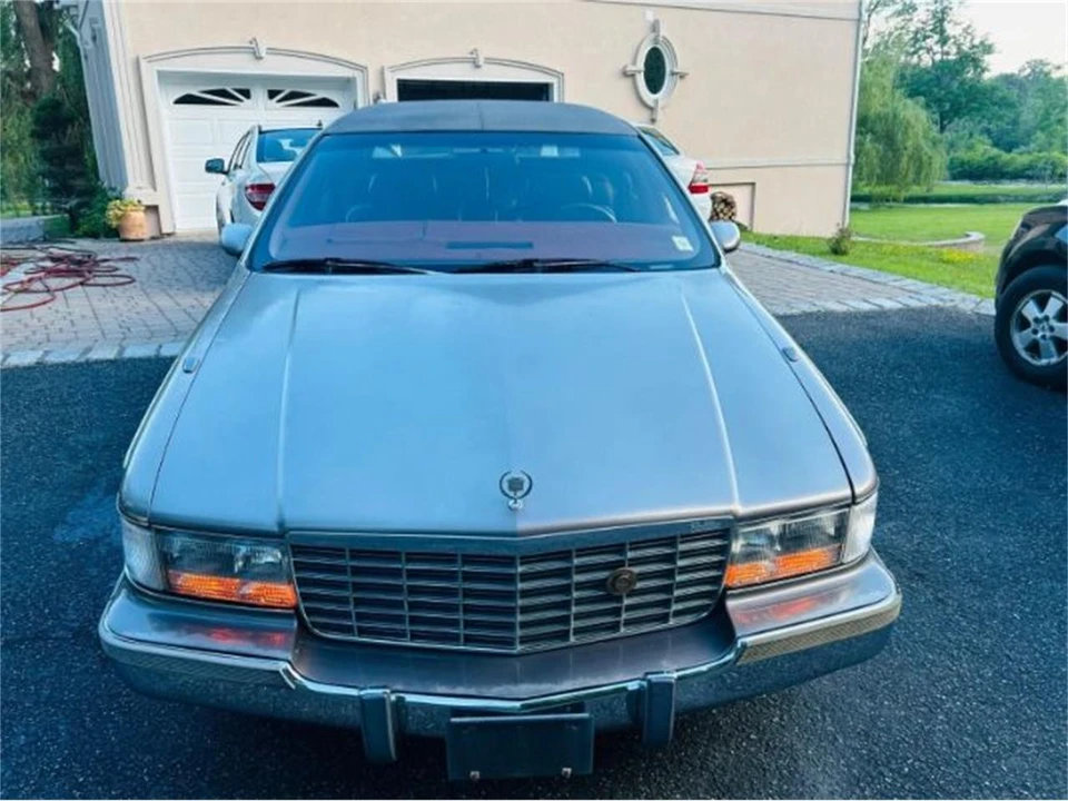 1994 Cadillac Fleetwood - Image 3 of 10