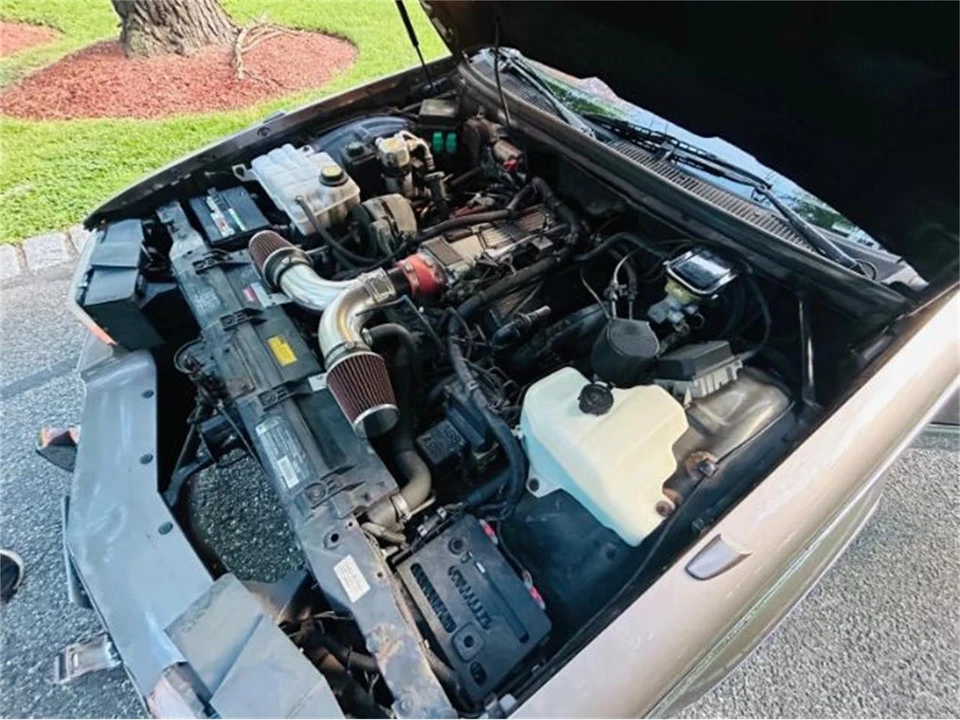1994 Cadillac Fleetwood - Image 6 of 10