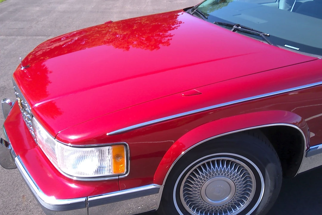 1994 Cadillac Fleetwood - Image 16 of 31