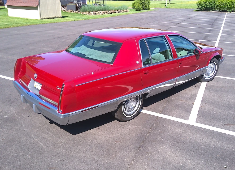 1994 Cadillac Fleetwood - Image 13 of 31