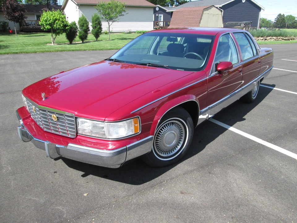 1994 Cadillac Fleetwood - Image 5 of 31