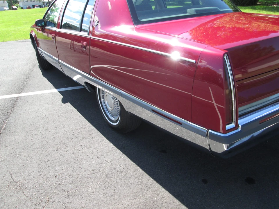1994 Cadillac Fleetwood - Image 19 of 31