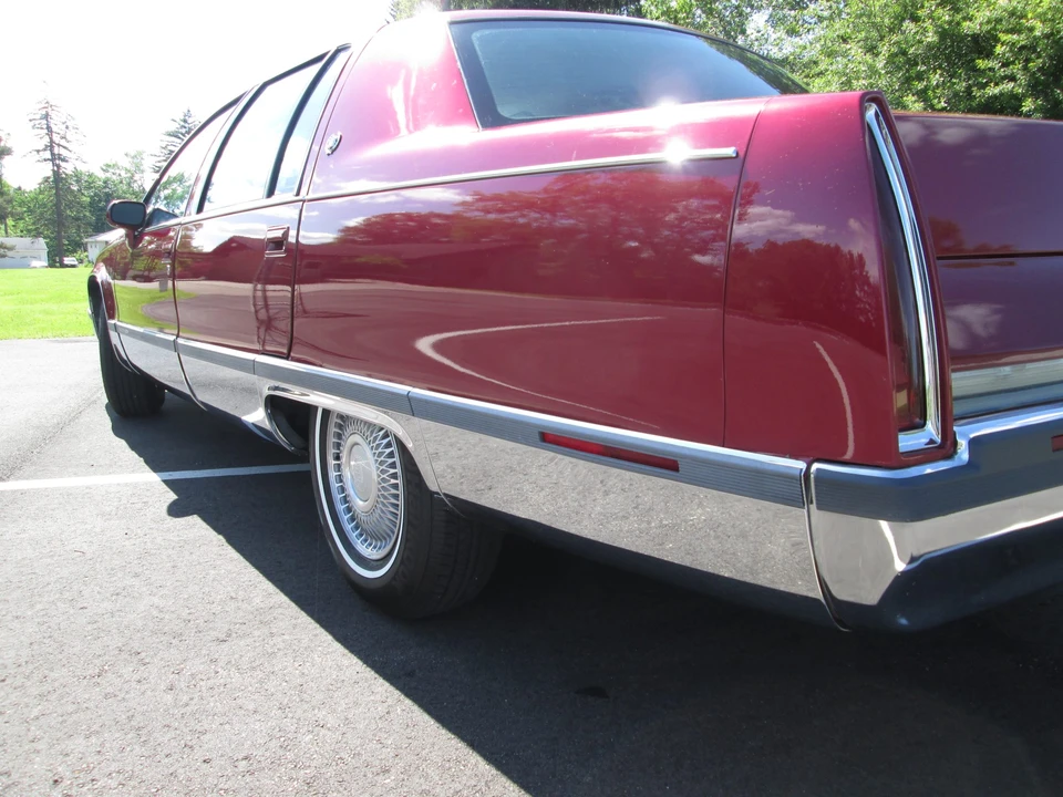 1994 Cadillac Fleetwood - Image 20 of 31