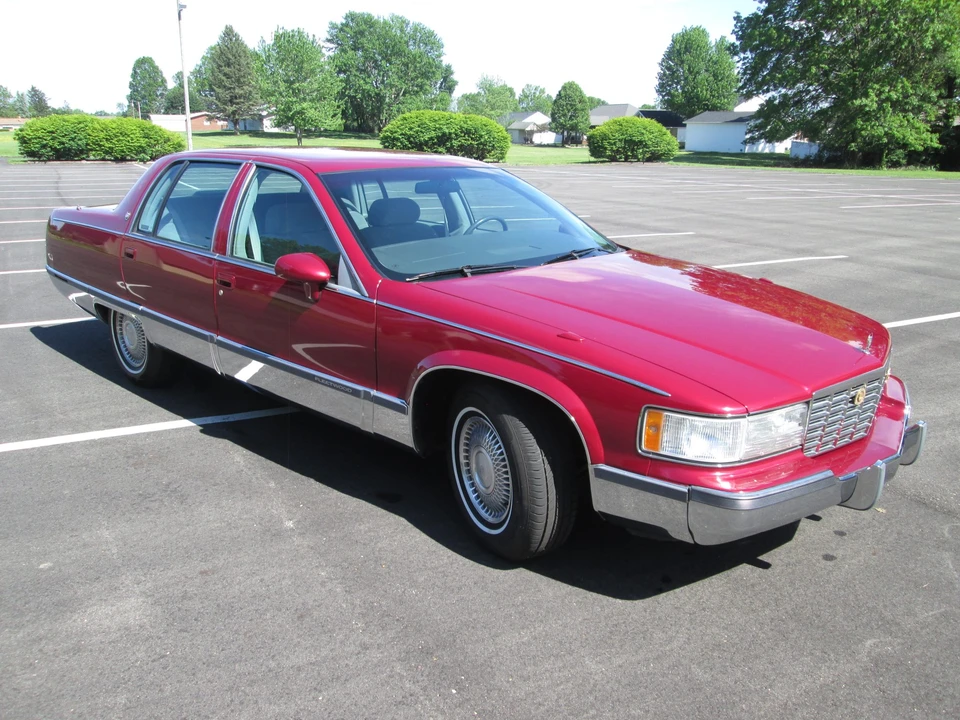 1994 Cadillac Fleetwood - Image 3 of 31