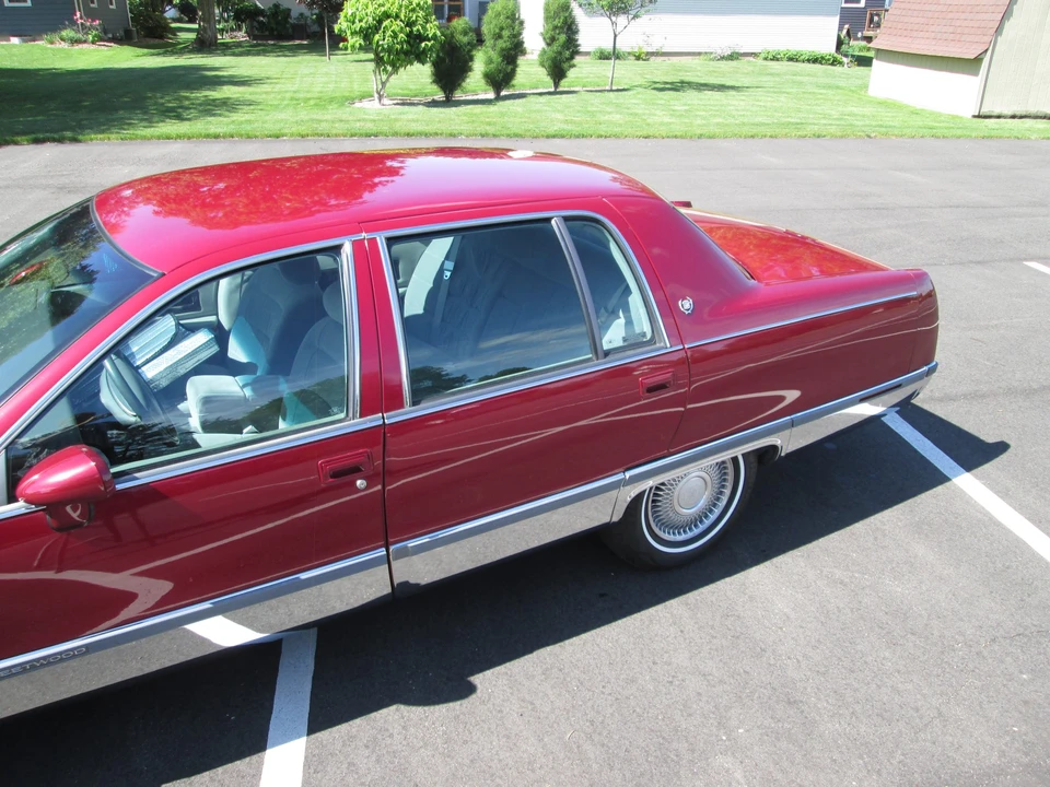 1994 Cadillac Fleetwood - Image 18 of 31