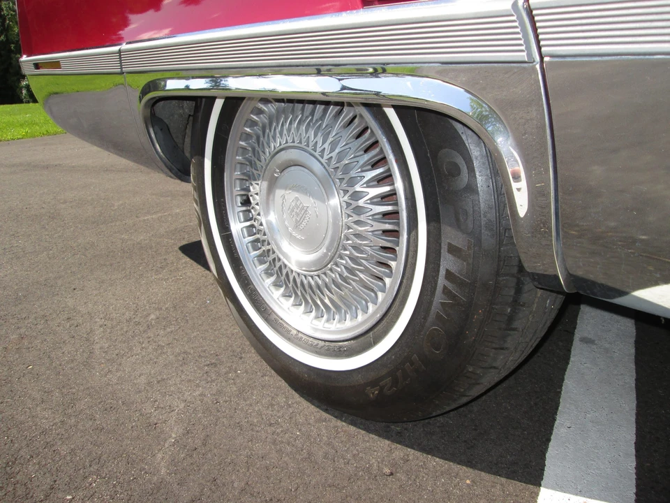 1994 Cadillac Fleetwood - Image 29 of 31