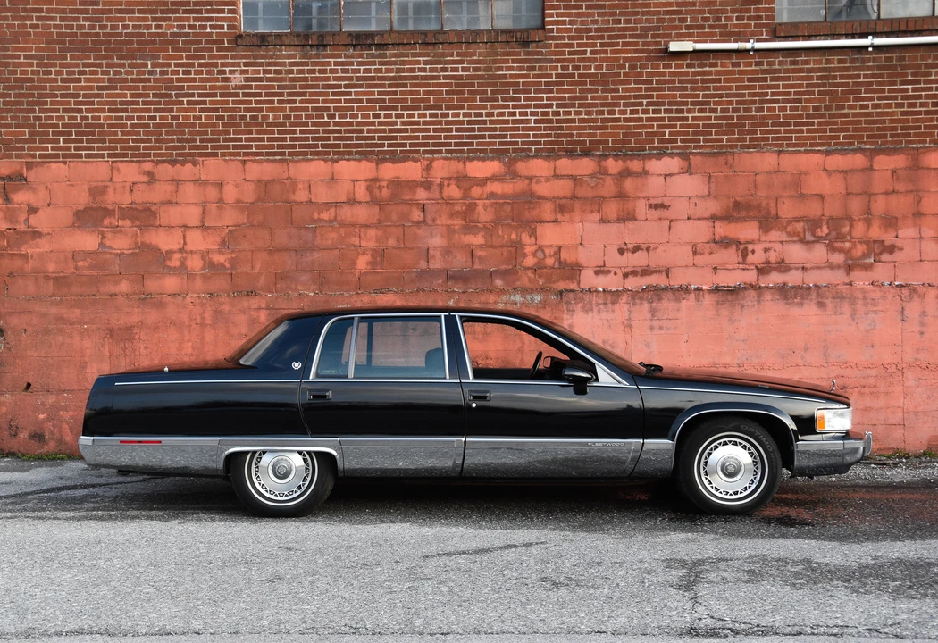1994 Cadillac Fleetwood - Image 24 of 31