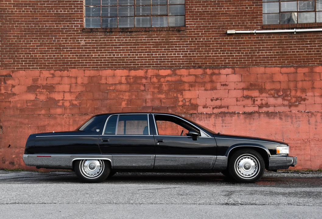 1994 Cadillac Fleetwood - Image 22 of 31
