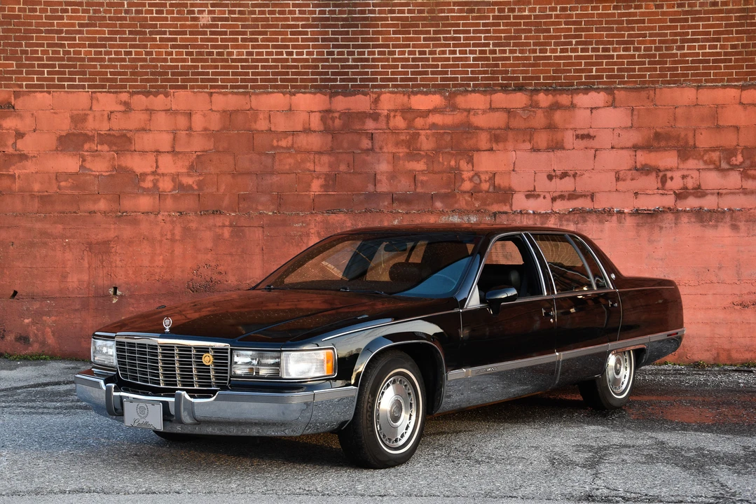 1994 Cadillac Fleetwood - Image 3 of 31