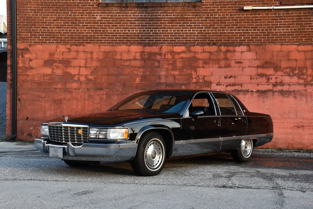 1994 Cadillac Fleetwood - Image 5 of 31