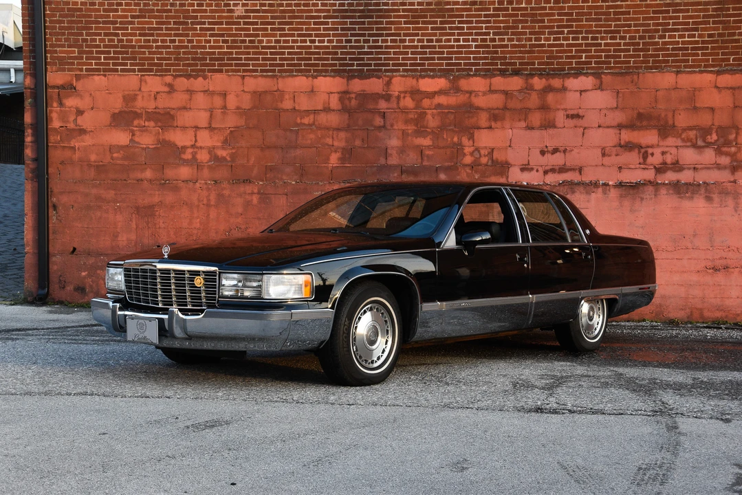 1994 Cadillac Fleetwood - Image 6 of 31