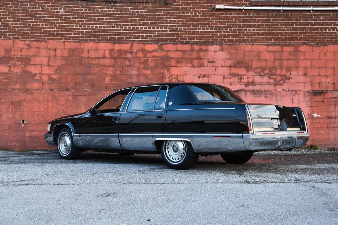 1994 Cadillac Fleetwood - Image 12 of 31