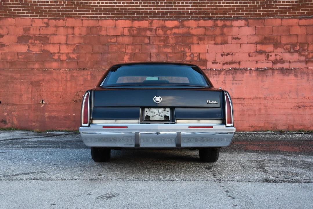 1994 Cadillac Fleetwood - Image 18 of 31