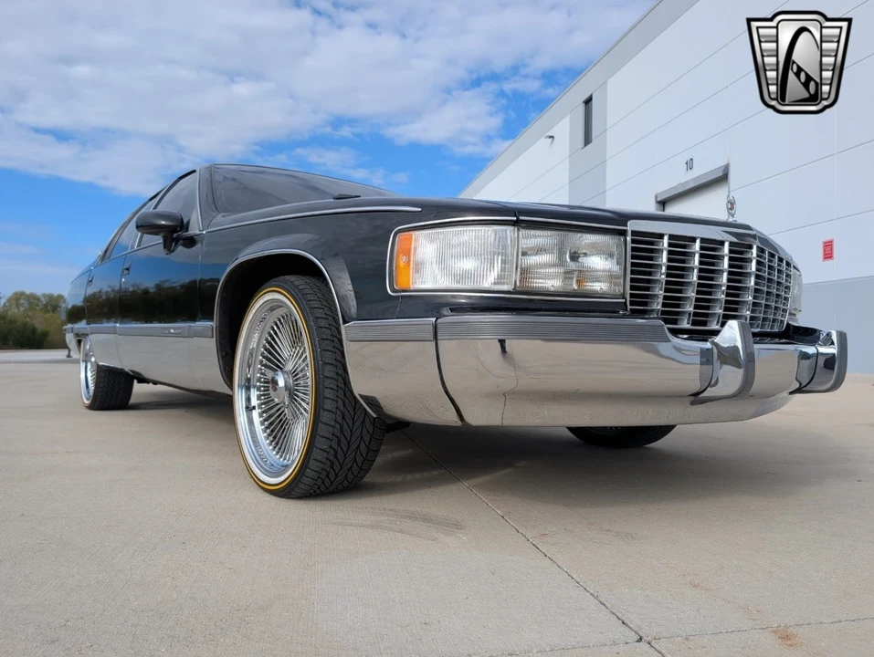 1994 Cadillac Fleetwood - Image 10 of 12