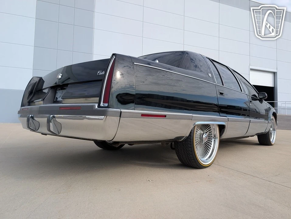 1994 Cadillac Fleetwood - Image 18 of 21