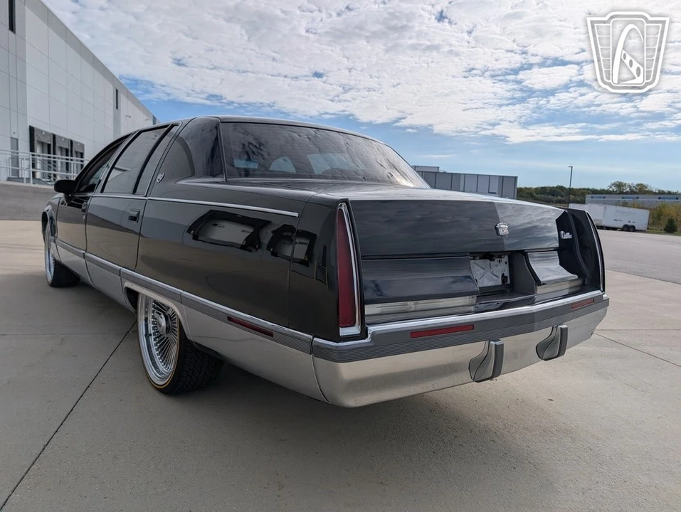 1994 Cadillac Fleetwood - Image 11 of 21