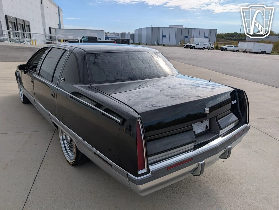 1994 Cadillac Fleetwood - Image 9 of 12