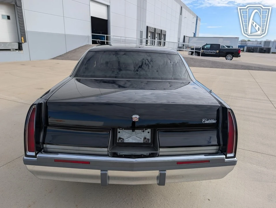 1994 Cadillac Fleetwood - Image 13 of 21