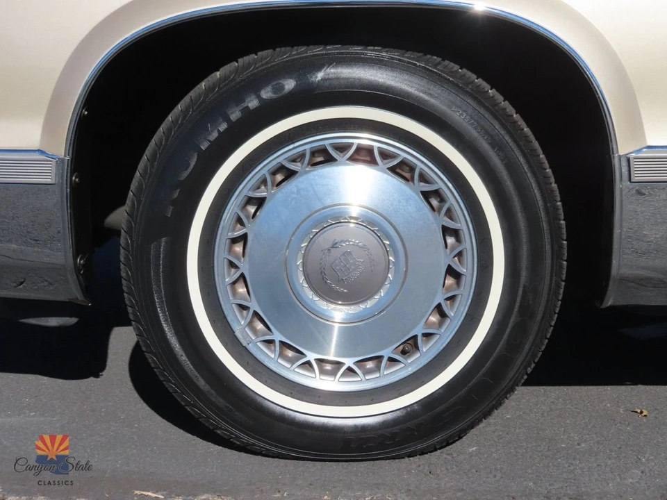 1994 Cadillac Fleetwood - Image 16 of 21